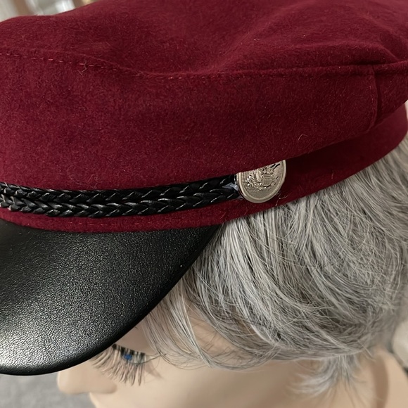 Burgundy Fiddler Cap - Timeless and Trendy - Picture 6 of 6